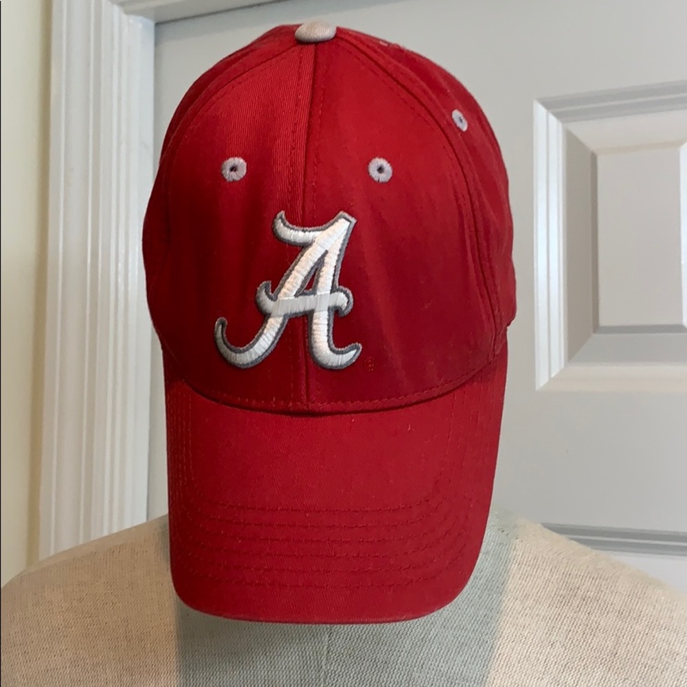 Alabama Crimson Tide Hat by Captivating Headwear